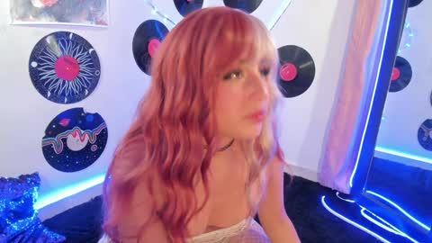 _karine01 online show from February 2, 4:26 am