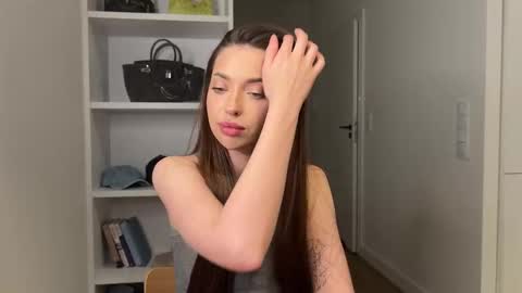 _kate_22 online show from November 12, 7:12 pm