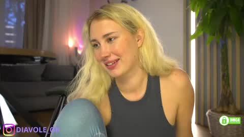 Kate online show from April 29, 3:58 pm