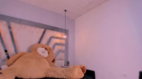 KAYLA online show from February 2, 12:04 pm