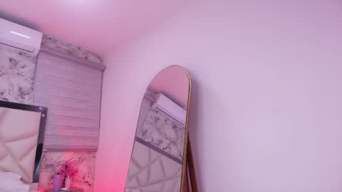 Kendall online show from April 30, 3:12 am