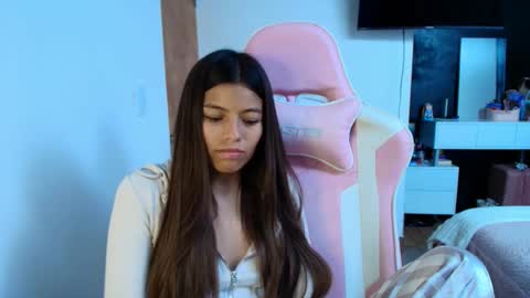 khloe sweet online show from April 28, 1:15 pm