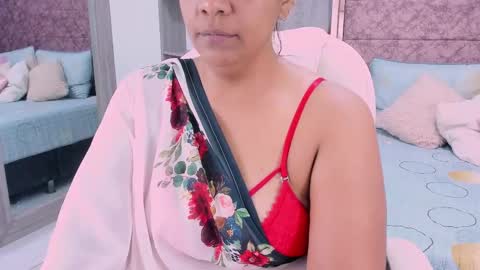 NAILHA SAJANI  online show from February 17, 12:05 pm