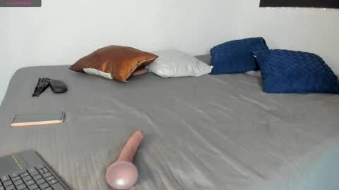 Lauralove online show from April 22, 9:56 pm