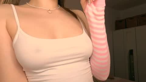 Amanda  mandy online show from April 29, 5:51 pm