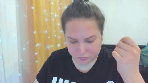 Snapshot of _madalexa_ chatting on October 13, 5:04 pm Alexa online show from October 13, 5:04 pm
