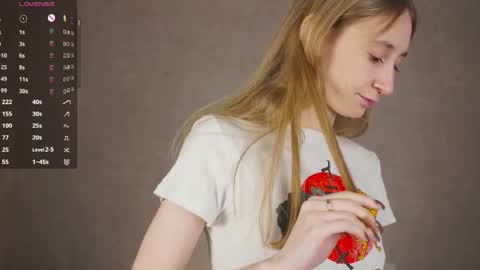  Gwen  online show from September 20, 4:22 am