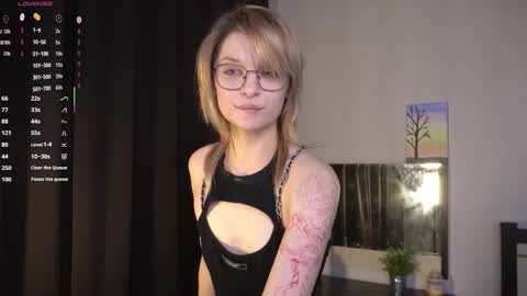 Elva  online show from December 5, 8:03 am