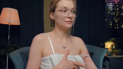 Elva  online show from November 8, 11:15 am