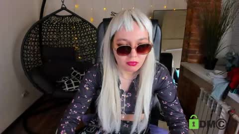 Melissa online show from April 22, 9:12 pm