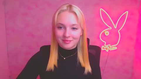 Snapshot of _mila_la_ chatting on September 18, 11:42 am Melanie online show from September 18, 11:42 am