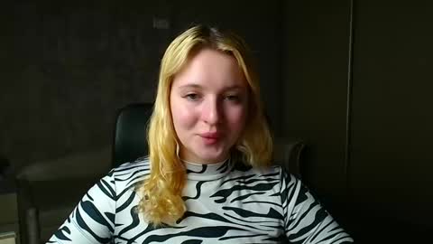 Melanie online show from February 25, 3:21 pm