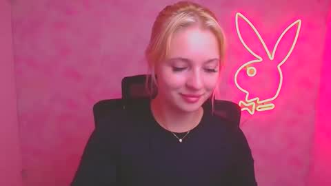 Snapshot of _mila_la_ chatting on September 20, 11:19 am Melanie online show from September 20, 11:19 am