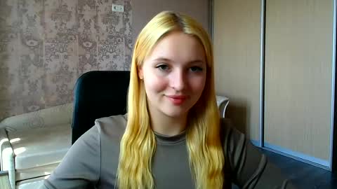 Melanie online show from June 19, 12:41 pm