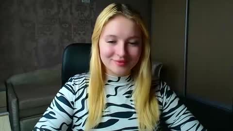 Melanie online show from May 15, 11:35 am