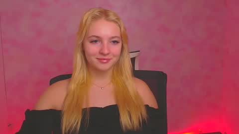 Snapshot of _mila_la_ chatting on January 2, 12:35 pm Melanie online show from January 2, 12:35 pm