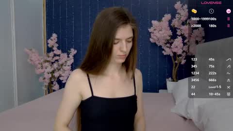 Snapshot of _mirror_girl chatting on March 3, 3:05 am Victoria online show from March 3, 3:05 am