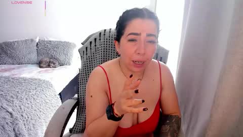 _miss_coco_ online show from March 5, 2:35 pm