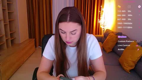 Mia online show from February 1, 8:02 am