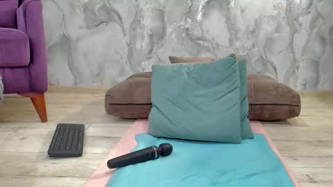 Snapshot of _miss_strawberry_ chatting on September 26, 2:15 pm Sofia birthday october 29 online show from September 26, 2:15 pm
