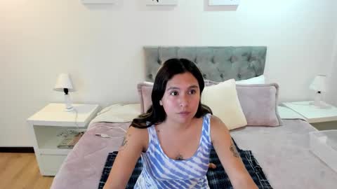 Snapshot of _natalie18_ chatting on January 17, 3:12 am Natalie online show from January 17, 3:12 am