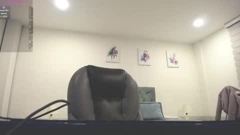 Snapshot of _natalie18_ chatting on March 2, 7:30 pm Natalie online show from March 2, 7:30 pm