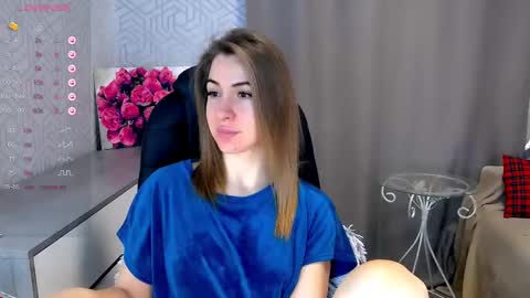 Snapshot of _naughty_megan_ chatting on February 17, 9:35 am Megan online show from February 17, 9:35 am