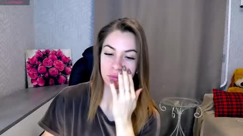 Snapshot of _naughty_megan_ chatting on February 21, 4:51 am Megan online show from February 21, 4:51 am