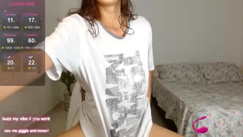 _nayade_ online show from October 29, 2:27 am