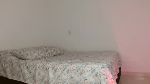 _nayade_ online show from March 1, 1:11 am