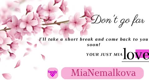 Snapshot of _nemalkovamia chatting on January 30, 5:09 am Mia with a big heart online show from January 30, 5:09 am
