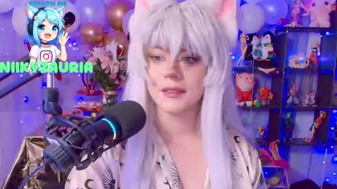 niiky online show from February 16, 6:08 pm