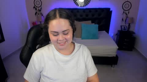 Olivia jones online show from April 24, 1:25 pm