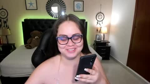 Olivia jones online show from April 23, 12:29 pm