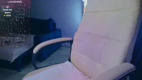 Ilona online show from April 6, 5:52 am