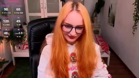 Maisie online show from December 17, 9:52 pm