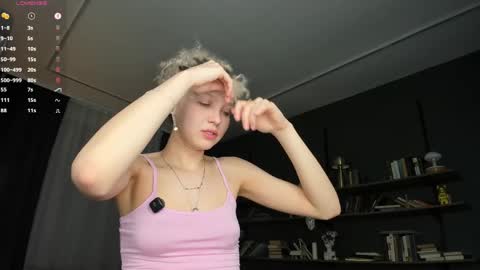 Sarah online show from April 25, 8:39 pm