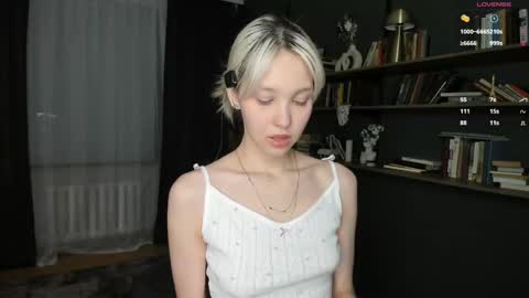 Sarah online show from April 23, 7:16 pm