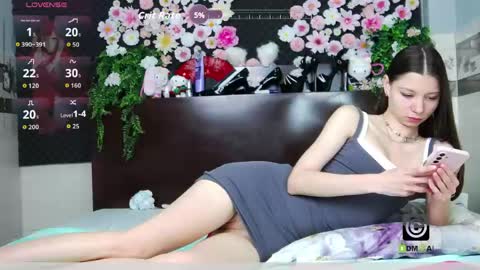 _skitlstrynka_ online show from April 27, 3:03 am