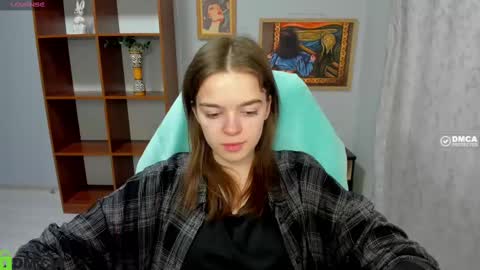Skyler online show from March 11, 1:34 pm