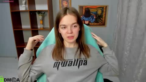 Skyler online show from March 10, 4:57 pm
