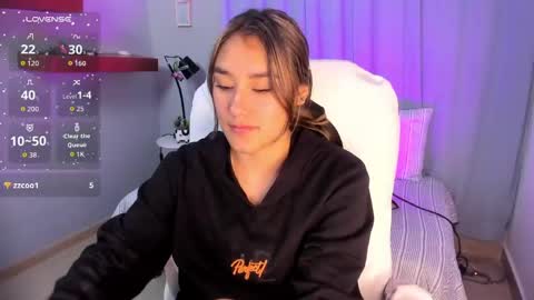 Sophie  online show from April 22, 10:18 pm