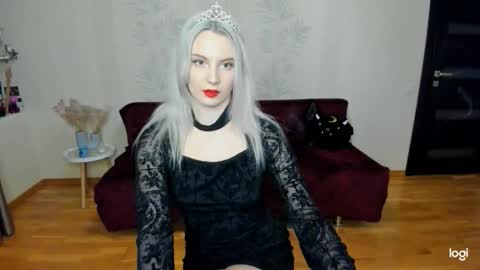 Marie online show from March 8, 4:33 pm