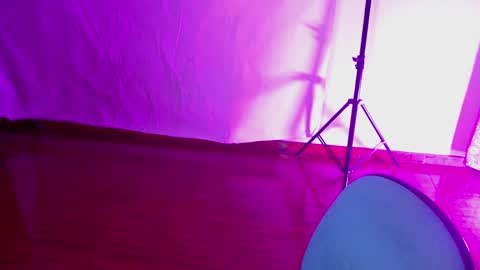 _the_dark_side_of_the_moon_ online show from April 27, 2:08 am