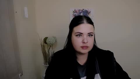 Snapshot of _trisha_li chatting on September 30, 11:49 am Trisha online show from September 30, 11:49 am