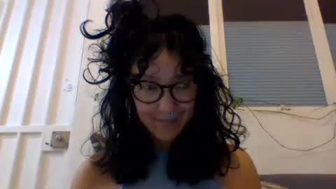 _tutti_frutti_ online show from March 1, 1:11 am