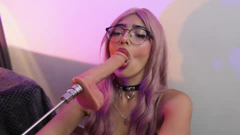   online show from April 21, 1:42 am