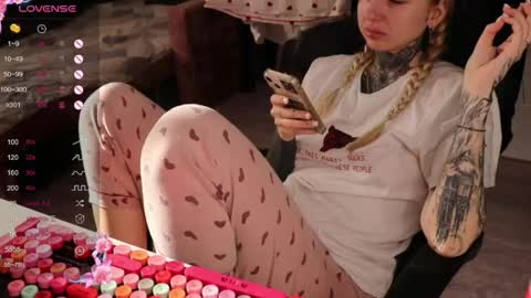 Alis online show from April 23, 2:41 pm