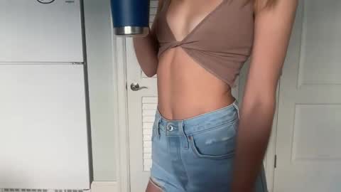 _yvonne_laurent_ online show from October 25, 1:52 pm