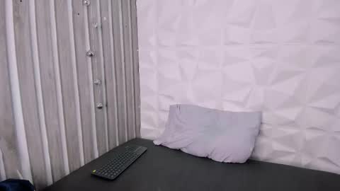 _zoecooper online show from December 20, 11:36 am